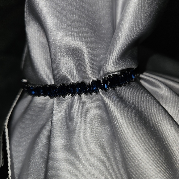 New Blue Cuff Bracelet - Picture 4 of 4